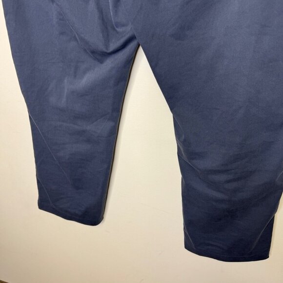 LL Bean Men's Classic Fit Straight Leg Comfort Stretch  Chino Pants size 38x32 - Picture 6 of 14